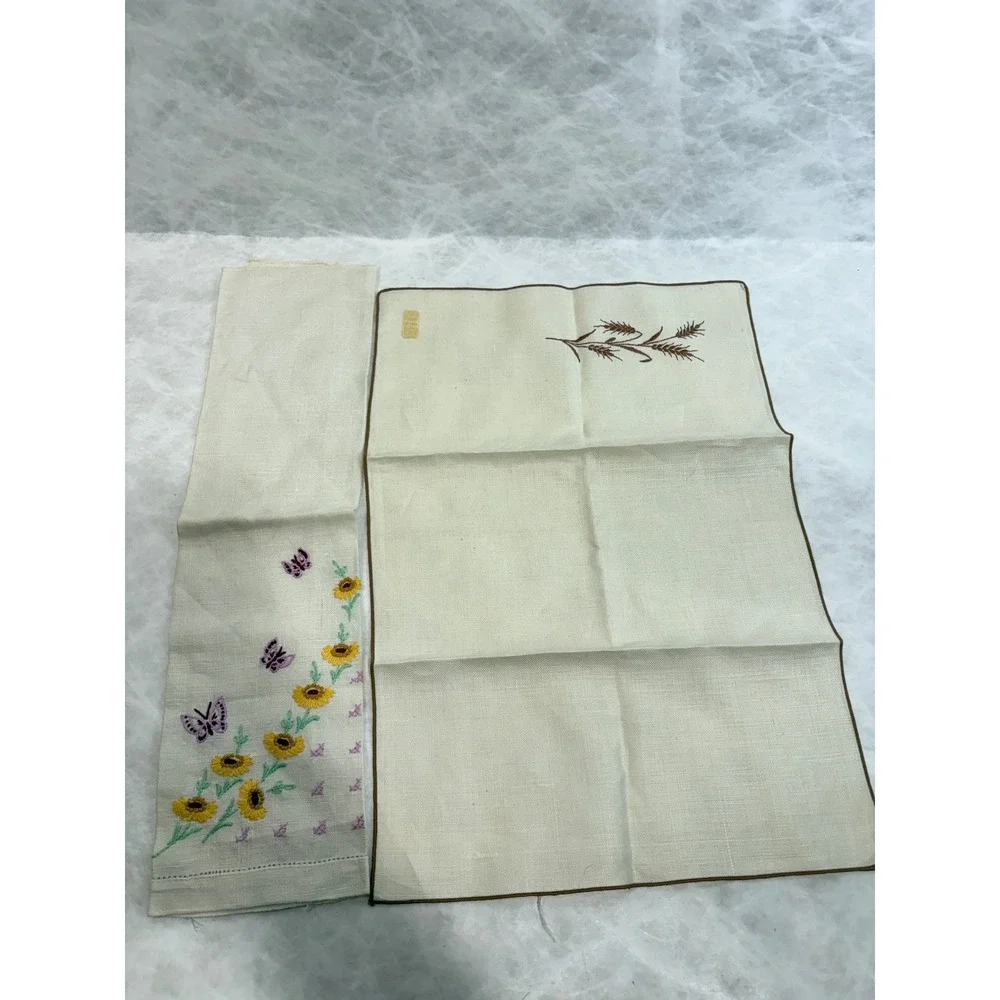 Vintage Embroidered Napkins Lot of‎ 4 Floral Butterfly Wheat Linen Cotton